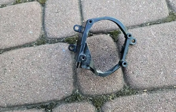 Toyota Camry VIII XV70 Battery bracket OPELCZESCI.com-D72