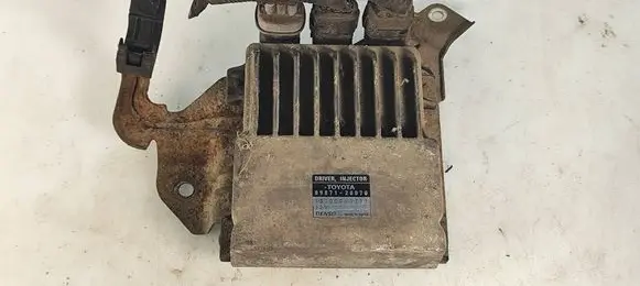 Toyota Avensis T250 Fuel injection control unit/module 8987120070 1310001371