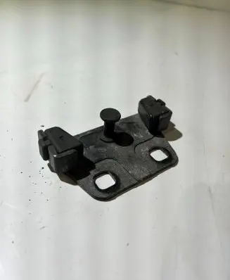 BMW 5 E39 Loading door lock loop/hook striker 81208485124