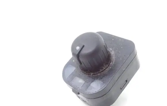 Audi A1 Wing mirror switch 8e0959565