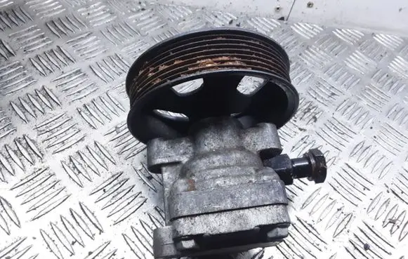 KIA Sorento Power steering pump
