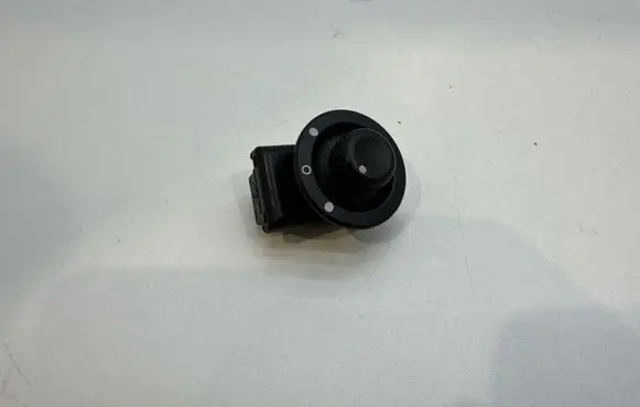 Mercedes-Benz Citan W415 Wing mirror switch 255704649R