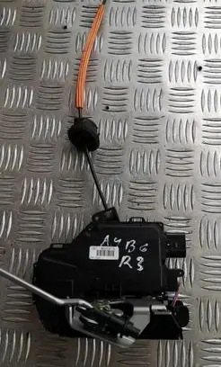 Audi A4 S4 B6 8E 8H Rear door lock 8e0839016c
