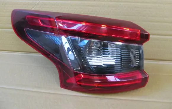 Nissan Qashqai Rear/tail lights 26555HV00A
