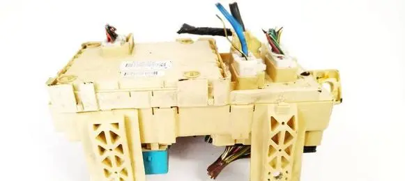 Toyota Avensis T250 Fuse box set 82641CA010F