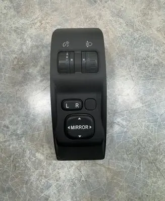 Wing mirror switch