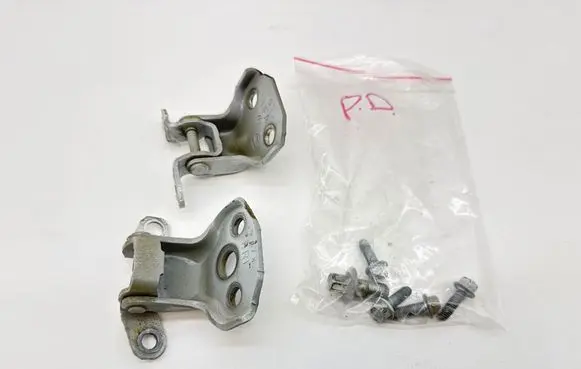 Subaru Outback (BT) Front door hinge set 