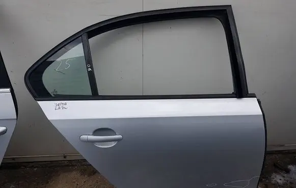 Volkswagen Jetta VI Rear door 