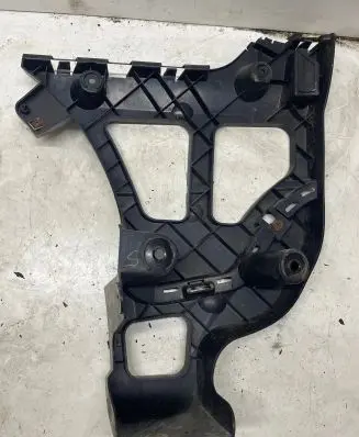 BMW X5 E70 Bumper support mounting bracket corner 7158446 06034