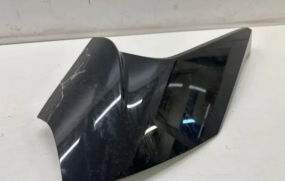 Nissan Leaf II (ZE1) Tailgate trim 960376WKOA