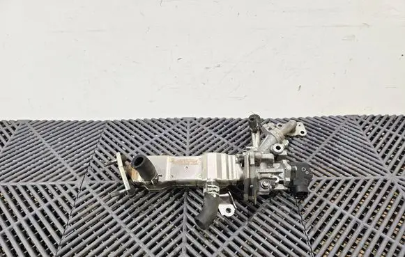 Toyota Auris E180 EGR valve 2562037120