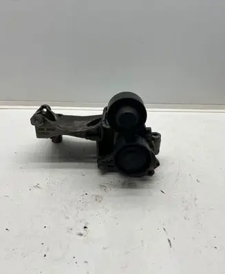 Renault Megane III Generator/alternator bracket 117105124R