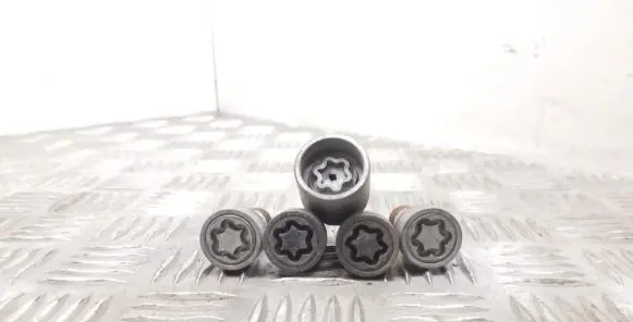 Skoda Yeti (5L) Nuts/bolts 