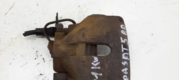 Volkswagen PASSAT B5 Front brake caliper