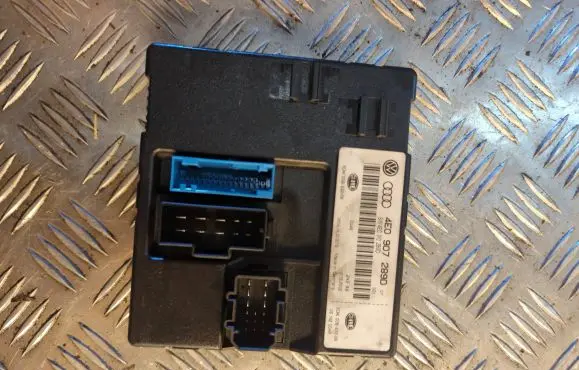 Audi A8 S8 D3 4E Comfort/convenience module 4E0907289D 5DK00843208 4E0910289D