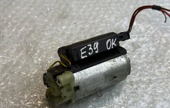 BMW 5 E39 Seat adjustment motor 0909728