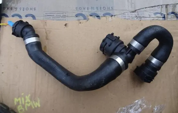 BMW 1 F20 F21 Engine coolant pipe/hose 8616531