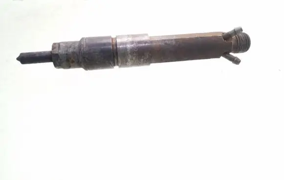 Volkswagen Golf III Fuel injector 028130202P 220BAR