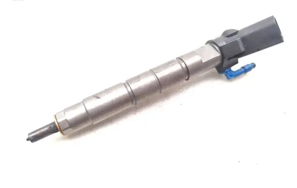 Mercedes-Benz C W205 Fuel injector A6540700187 0445117048