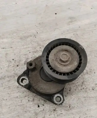 Mazda 6 Generator/alternator belt tensioner