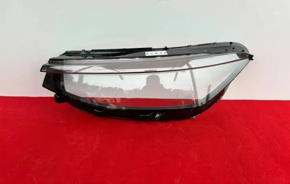 Volkswagen PASSAT B8 Headlight/headlamp B92324