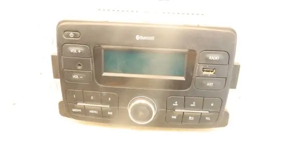 Dacia Dokker Radio/GPS head unit trim 