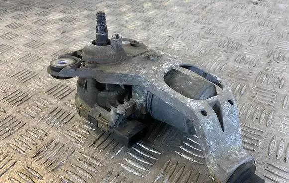 Front wiper linkage and motor