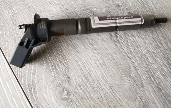 Mercedes-Benz ML W164 Fuel injector A6420701387 0445115064
