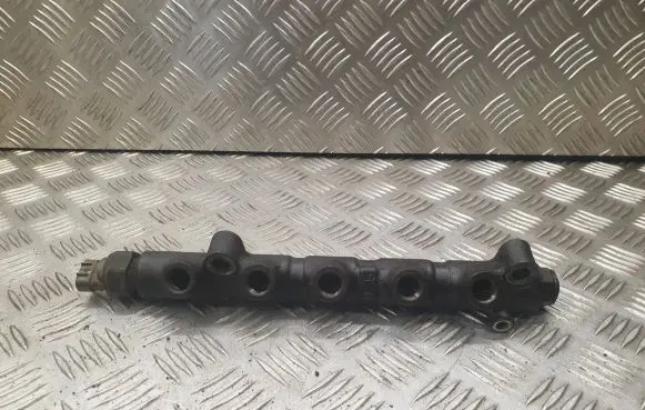 Fuel main line pipe