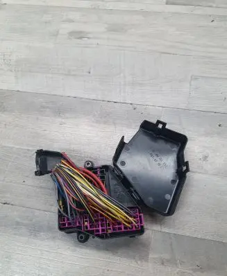 Audi A6 S6 C6 4F Fuse box set 8D1941824