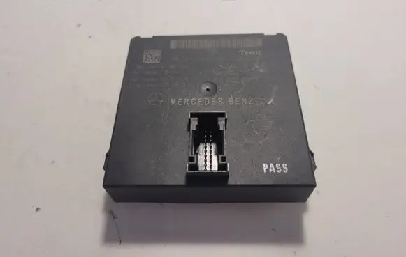 Mercedes-Benz S W221 Gateway control module A2215407045 A2215405445 A2214480927