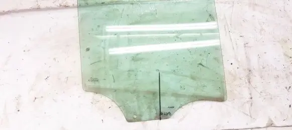 Mazda 2 Rear door window glass