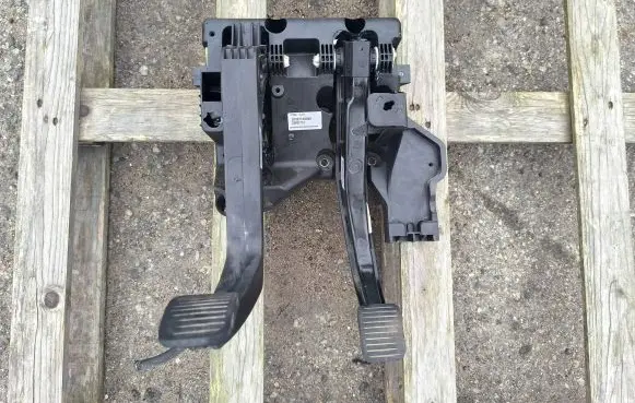 Citroen Jumper Pedal assembly 01367549080
