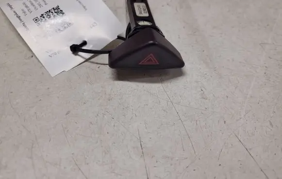 Volvo V70 Hazard light switch 9441045 00W315 4970