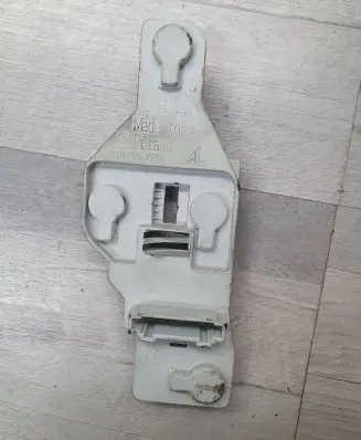 Skoda Octavia Mk2 (1Z) Tail light bulb cover holder 1Z9945257
