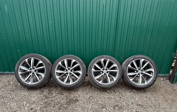 Audi Q7 4M R21 alloy rim 4M0601025BP