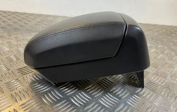 Opel Antara Armrest