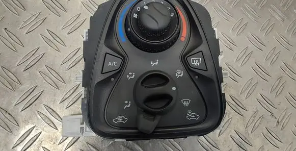 Toyota Aygo AB40 Climate control unit 55900YV030