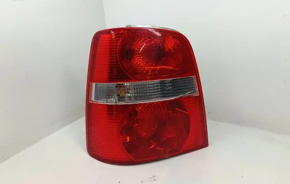 Volkswagen Touran I Rear/tail lights 1T0945257D