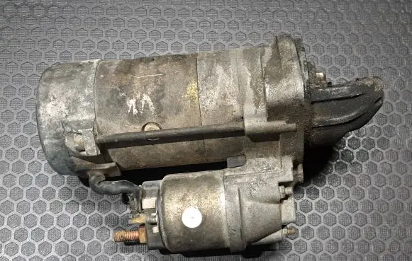 BMW 5 E60 E61 Starter motor 7788680