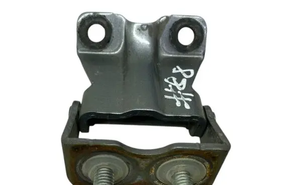Subaru Outback Tailgate/trunk/boot hinge