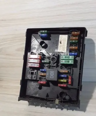 Volkswagen Golf Plus Fuse module 1K0937125A