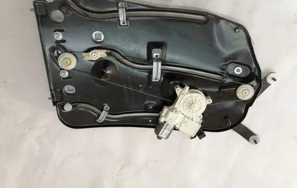 Volvo C70 Rear door window regulator with motor 31253533 982242102