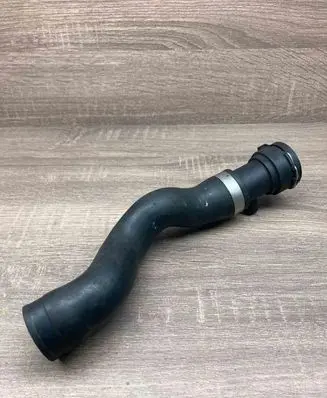 BMW 5 E39 Engine coolant pipe/hose 1705223 1436779 16188010