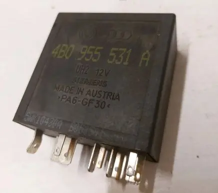 Window wiper relay