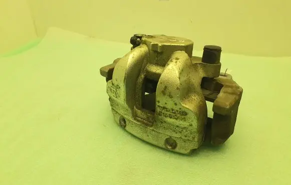 Volvo XC40 Front brake caliper 31665741