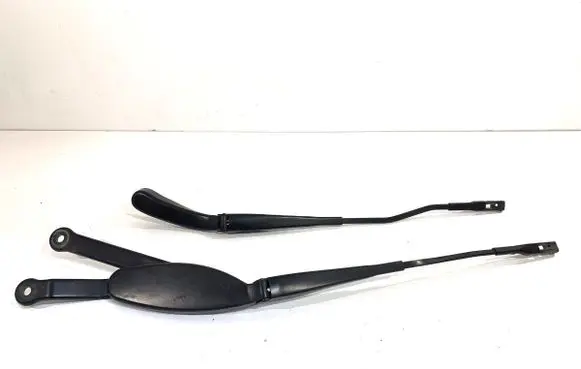 Mercedes-Benz C W205 Front wiper blade arm A2058203501