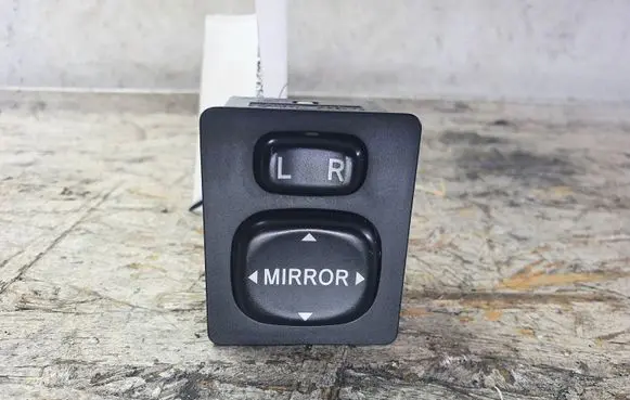 Toyota Corolla Verso E121 Wing mirror switch 769746B
