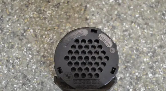 BMW 5 E39 Alarm system siren 66216903103