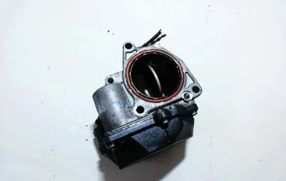 Volkswagen Golf V Throttle valve a2c53249824 03g128063a